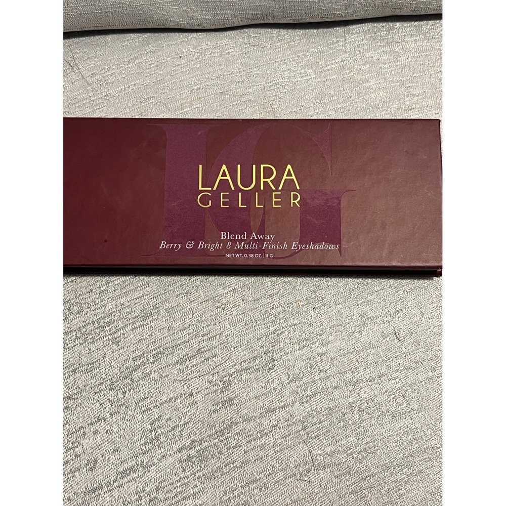 Laura Geller Blend Away Berry & Bright 8 Multi-Finish Eyeshadow Palette